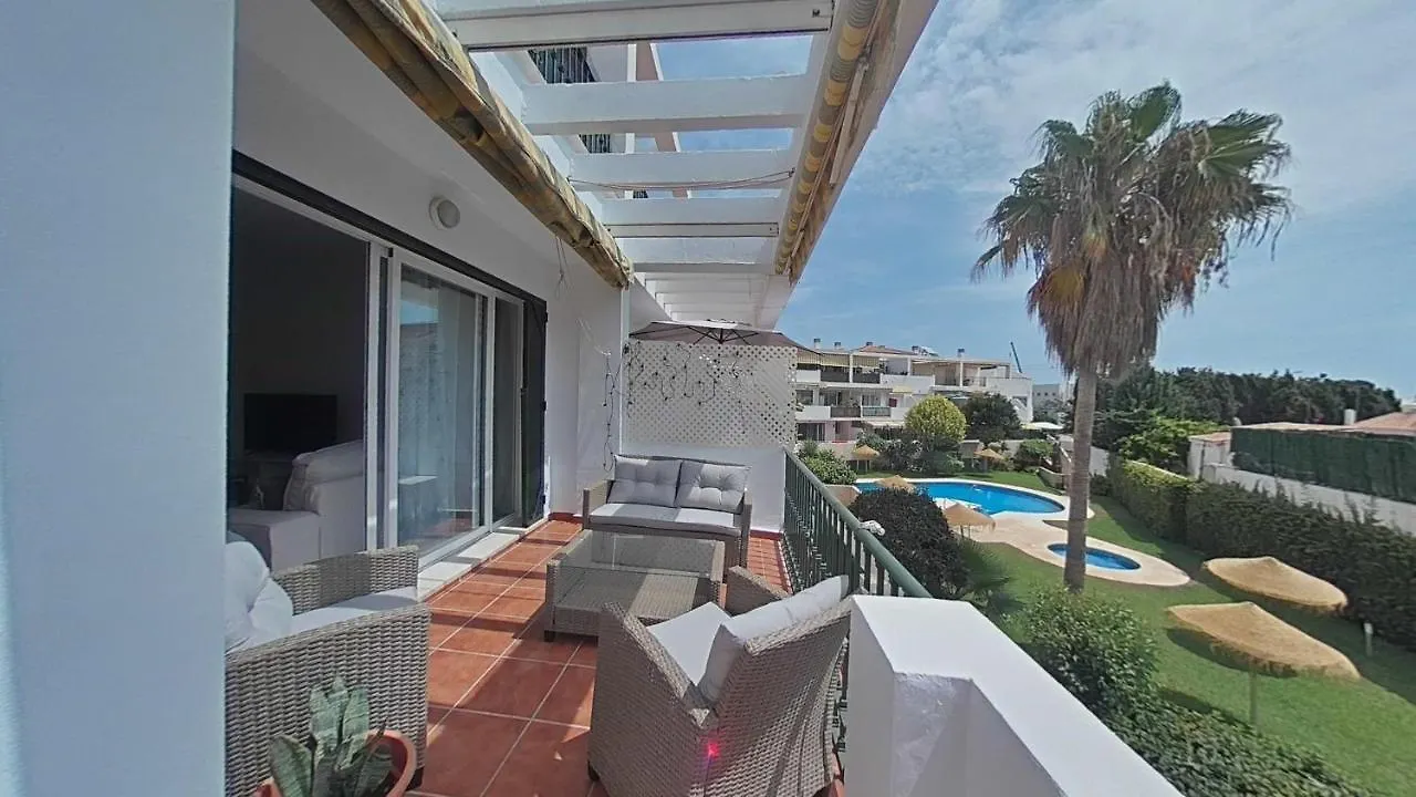 Apartamento Contemporaneo Y Tranquilo En Montemar Torremolinos España